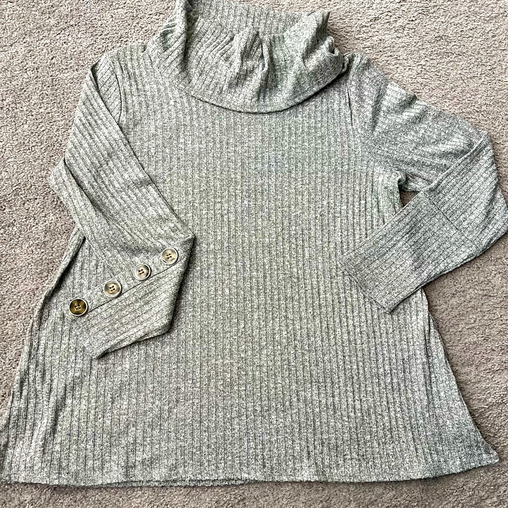 Retrology Women’s Grey Ribbed Swing Sweater